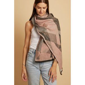NWOT SOIA & KYO Large Soft Blanket Scarf